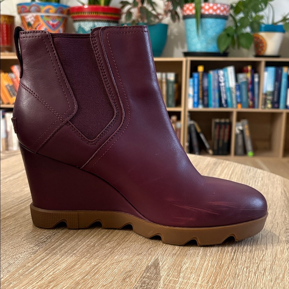 Sorel Joan Uptown Chelsea Plum Wedge Ankle Boots (Size 10) - Picture 3 of 13
